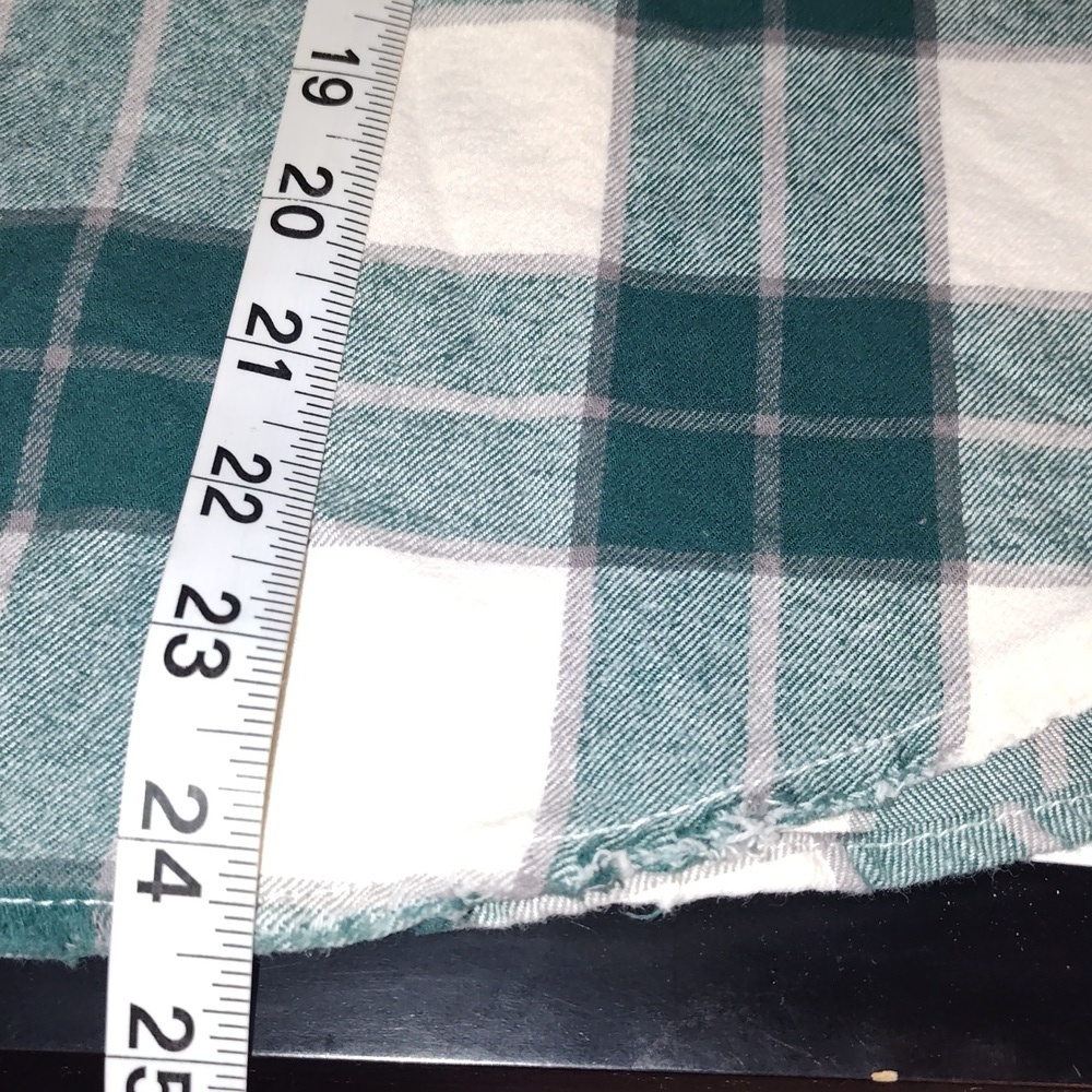 Boxlunch Her Universe Brave Merida & DunBroch Brothers Overshirt Small Flannel - Picture 9 of 9